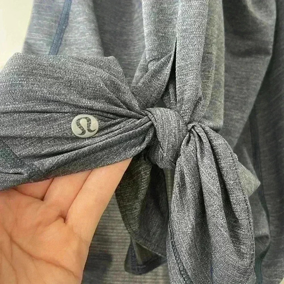 Lululemon Shirt Salute the Sun Tank - Picture 4 of 4